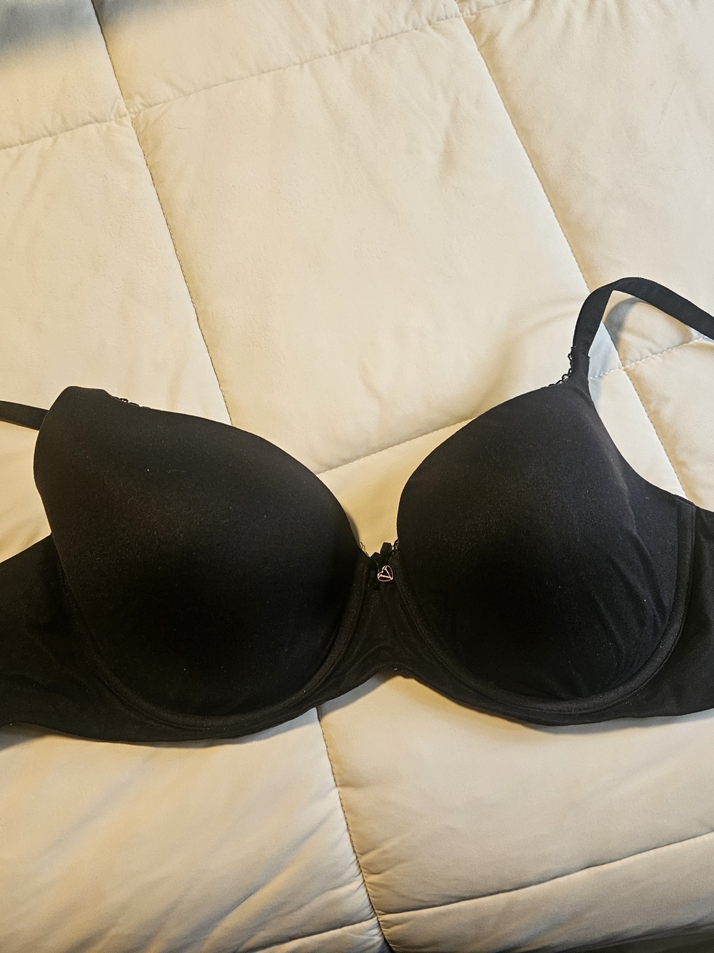 Victoria's Secret Black Molded T-Shirt Bra